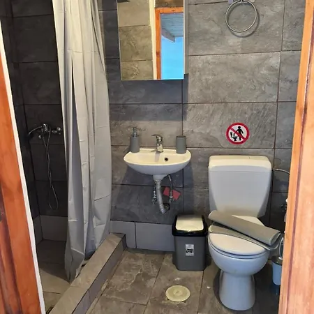 Apartmán βαχος 4 Tseratsiá